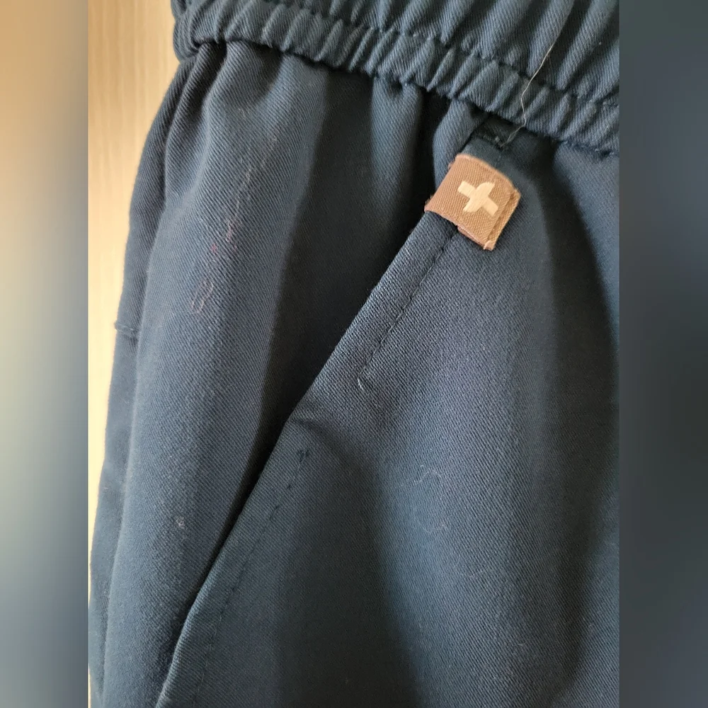 FIGS Men’s Tansen Jogger Scrub Pants Dark Teal 5-Pocket Size XS FIONx Athletic